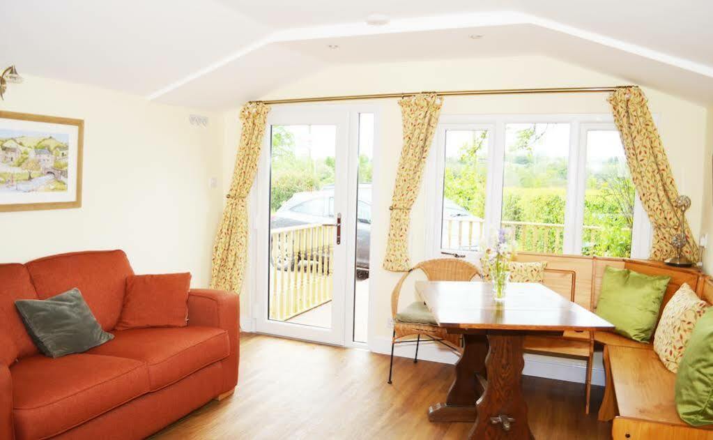 Dove Meadow Bed & Breakfast Denstone Ngoại thất bức ảnh